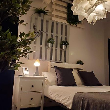 Small And Cozy Rooms - G Valencia Exterior photo