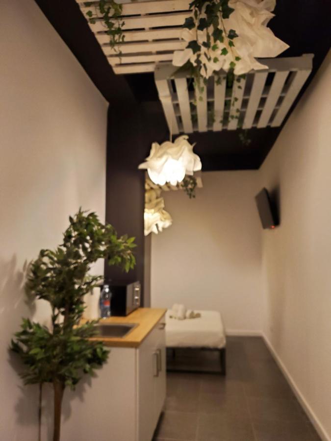 Small And Cozy Rooms - G Valencia Exterior photo