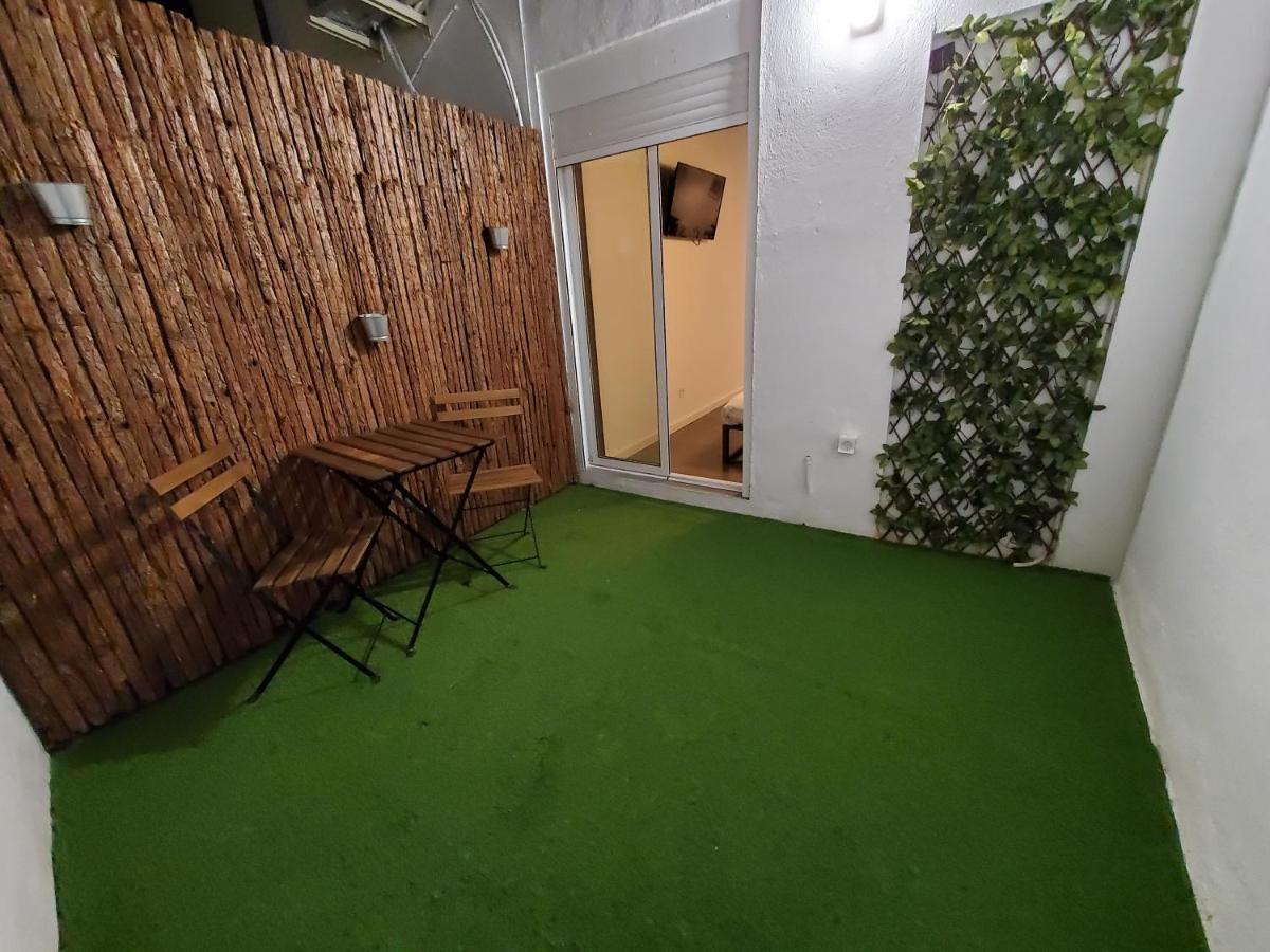 Small And Cozy Rooms - G Valencia Exterior photo