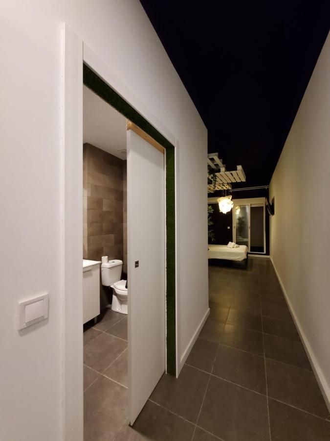 Small And Cozy Rooms - G Valencia Exterior photo