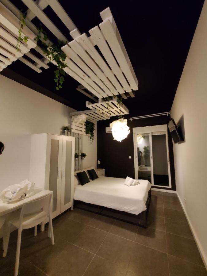 Small And Cozy Rooms - G Valencia Exterior photo